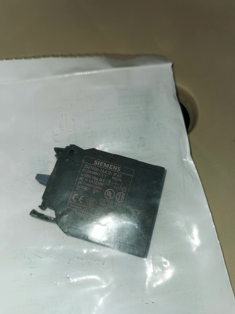 Siemens 3SU1400-1AA10-3FA0 Модуль