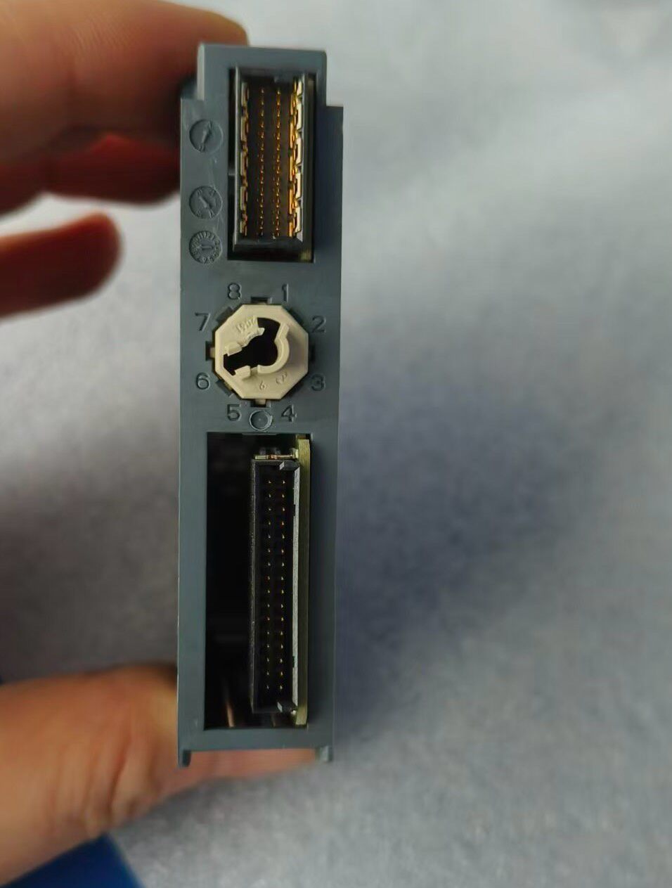 Siemens 6ES7135-6FB00-0BA1 Модуль ET-200 4