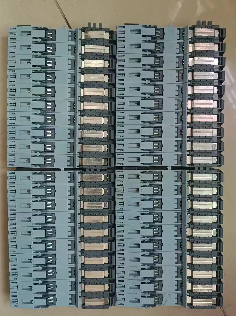 Siemens 6ES7193-6BP00-0DA0 Модуль ET-200 6