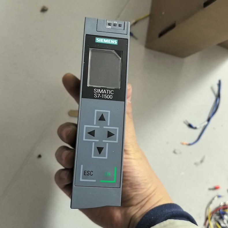 Siemens 6ES7513-1AL01-0AB0 CPU 1513-1 PN SIMATIC S7-1500 Центральный процессор 2