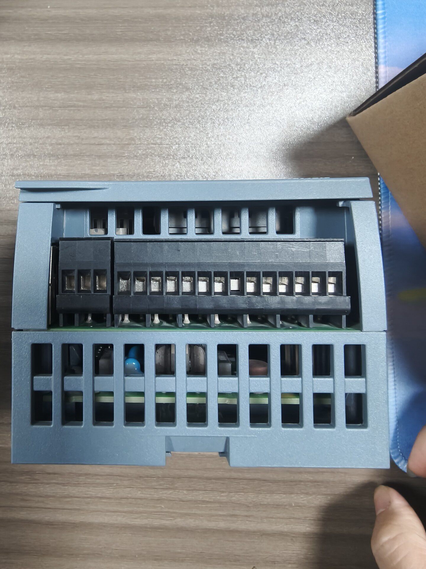 Siemens 6ES7212-1HE40-0XB0 CPU 1212C SIMATIC S7-1200 Центральный процессор 5