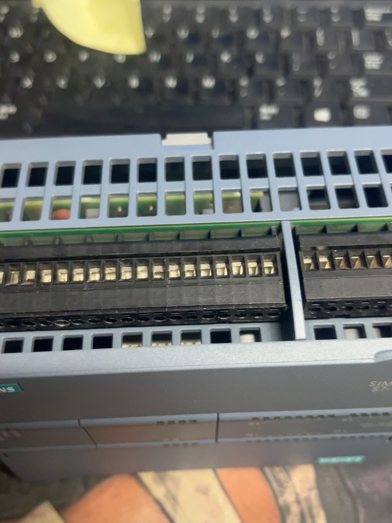 Siemens 6ES7215-1AG40-0XB0 CPU 1215C SIMATIC S7-1200 Центральный процессор 5
