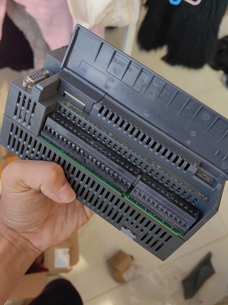 Siemens 6ES7288-1SR60-0AA0 CPU SR60 SIMATIC S7-200 Центральный процессор 3