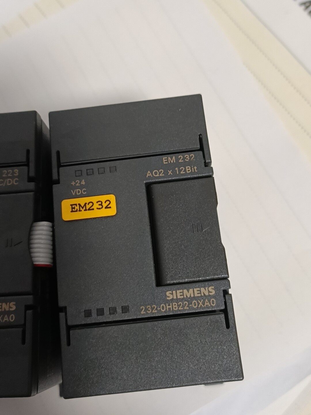 Siemens 6ES7223-1BH22-0XA0 EM 223 S7-200 Модуль дискретного ввода-вывода 2