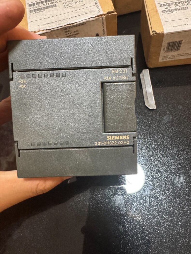 Siemens 6ES7231-0HC22-0XA0 EM 231 S7-200 Модуль дискретного ввода 2