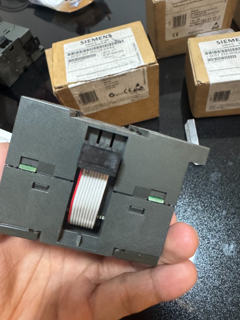 Siemens 6ES7231-0HC22-0XA0 EM 231 S7-200 Модуль дискретного ввода 4