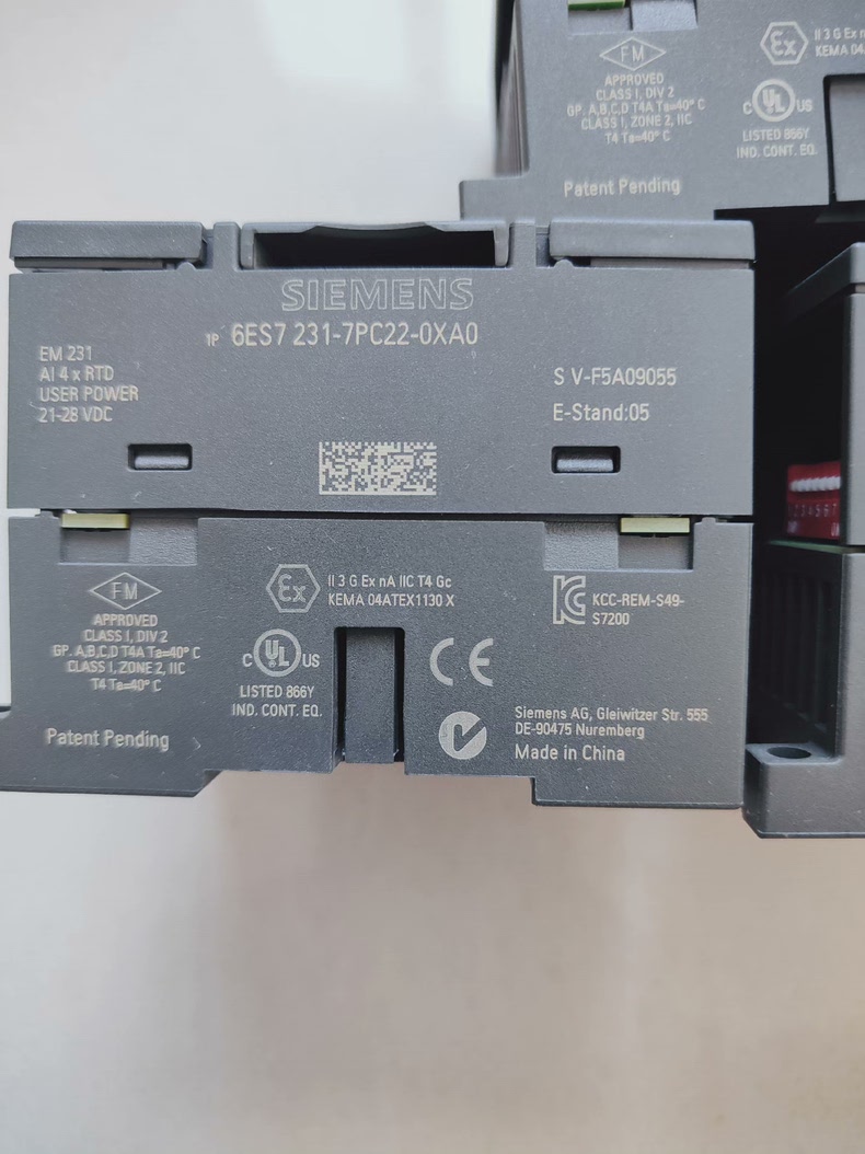 Siemens 6ES7231-7PC22-0XA0 EM 231 S7-200 Модуль дискретного ввода 3
