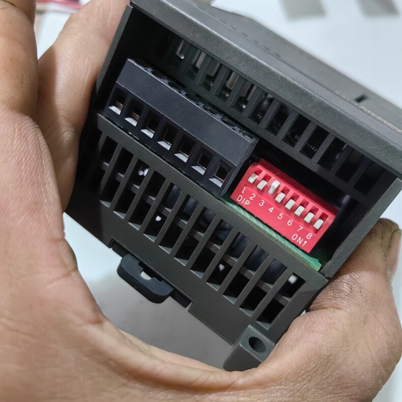 Siemens 6ES7231-7PD22-0XA0 EM 231 S7-200 Модуль дискретного ввода 3