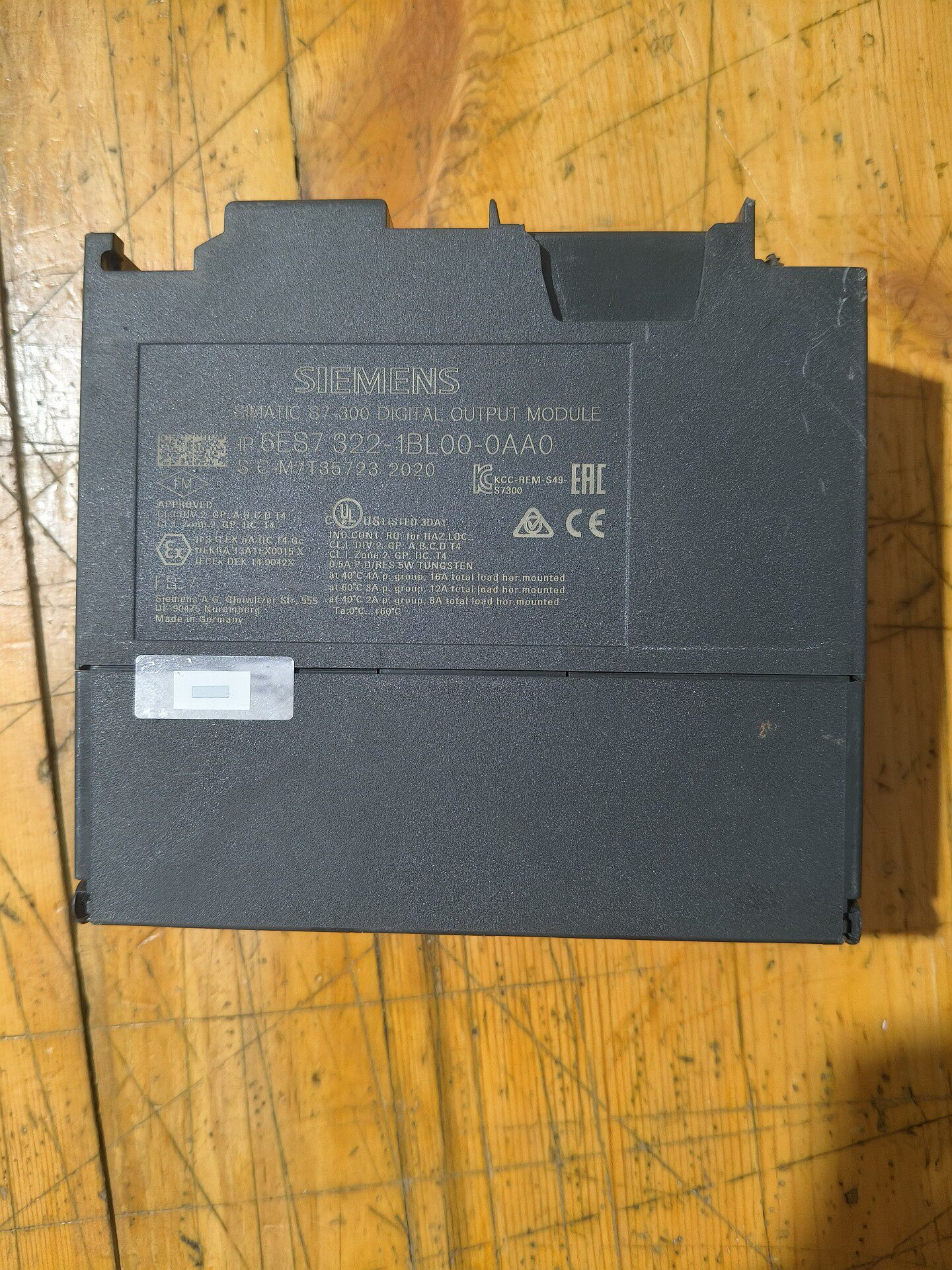 Siemens 6ES7322-1BL00-0AA0 SM 322 S7-300 Модуль дискретного вывода 2