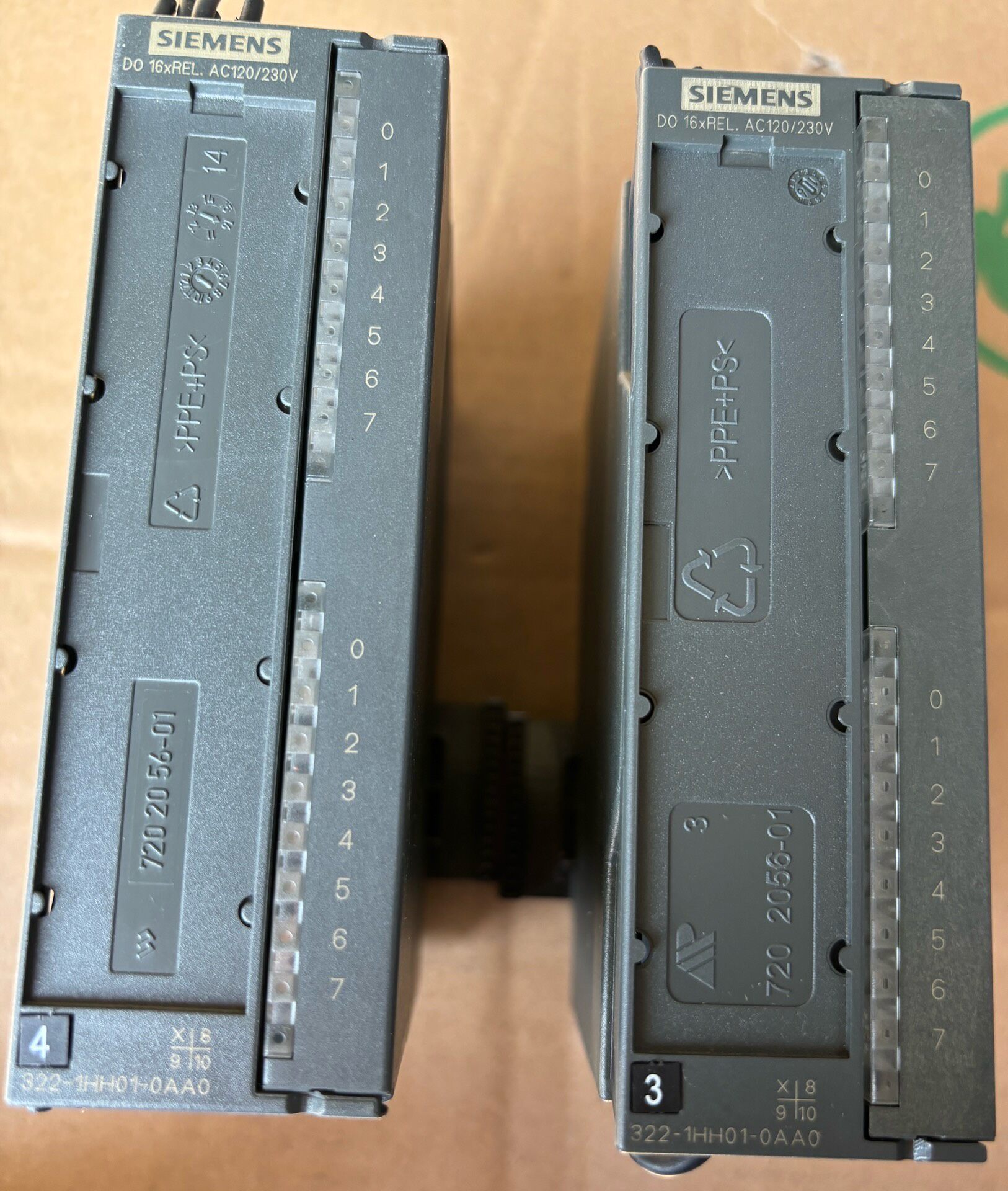 Siemens 6ES7322-1HH01-0AA0 SM 322 S7-300 Модуль дискретного вывода 2