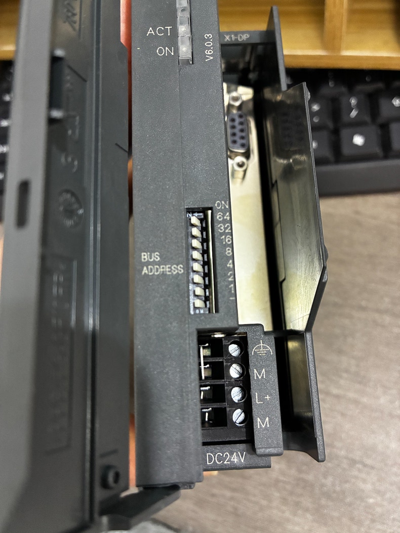 Siemens 6ES7153-2BA10-0XB0 IM 153-2 S7-300 Интерфейсный модуль 2