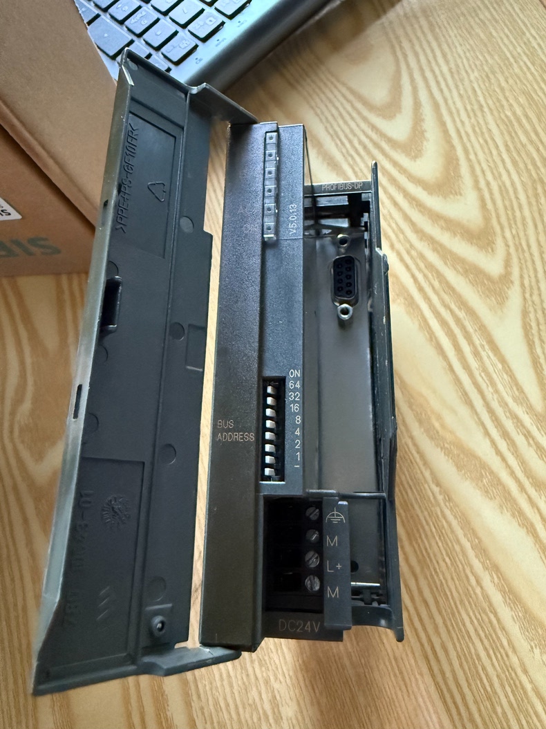 Siemens 6ES7153-2BA02-0XB0 IM 153-2 S7-300 Интерфейсный модуль 3