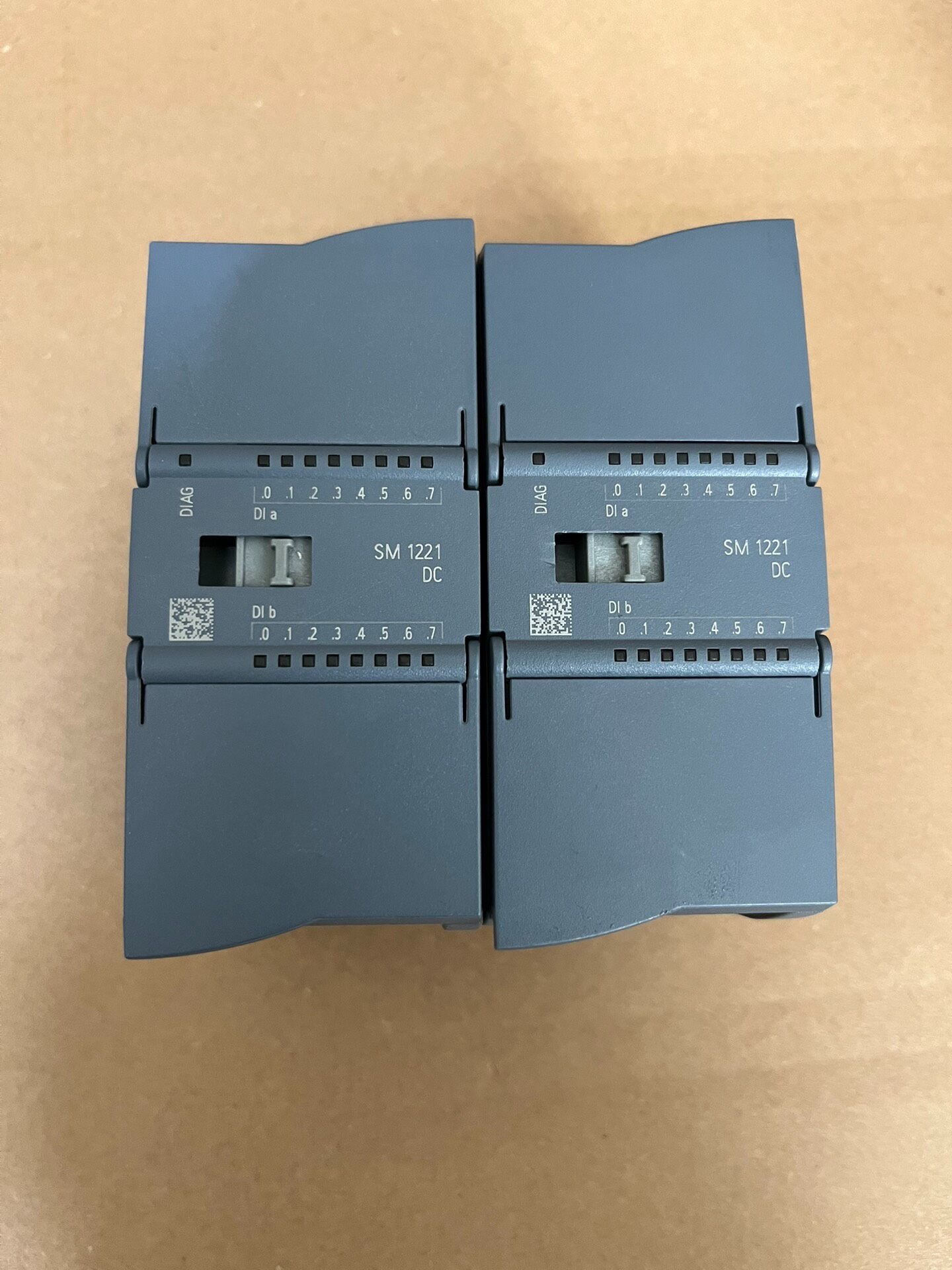 Siemens 6ES7221-1BH32-0XB0 SM 1221 S7-1200 Модуль дискретного ввода