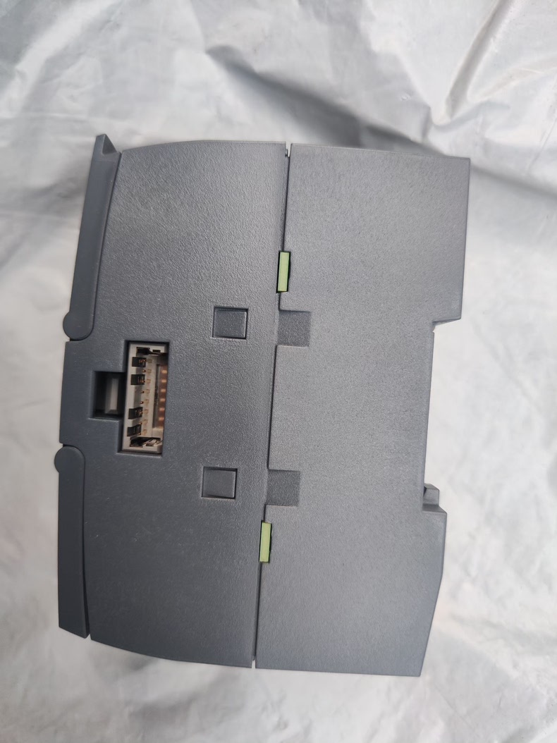 Siemens 6ES7222-1HF32-0XB0 SM 1222 S7-1200 Модуль дискретного вывода 4