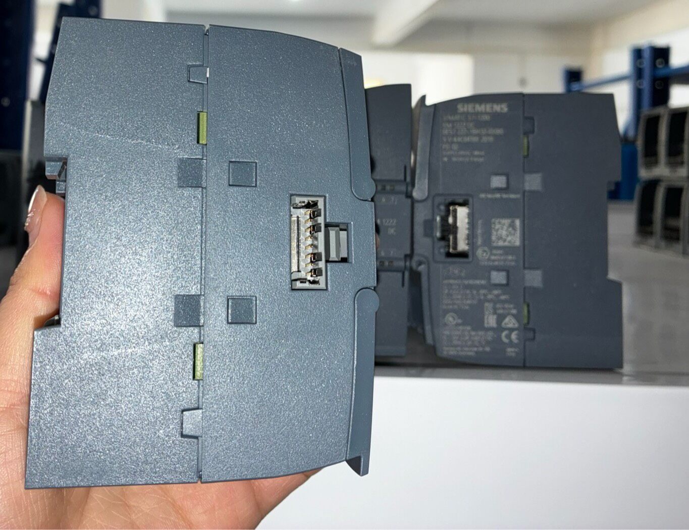 Siemens 6ES7223-1BL32-0XB0 SM 1223 S7-1200 Модуль дискретного ввода-вывода 4