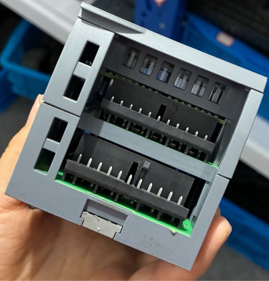 Siemens 6ES7223-1BL32-0XB0 SM 1223 S7-1200 Модуль дискретного ввода-вывода 6