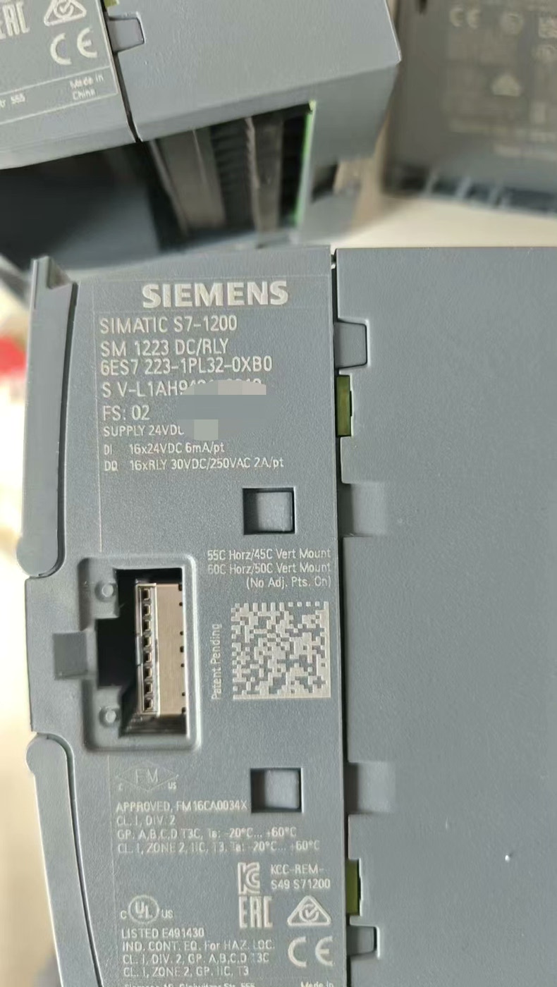 Siemens 6ES7223-1PL32-0XB0 SM 1223 S7-1200 Модуль дискретного ввода-вывода 2