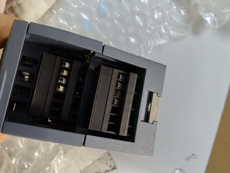Siemens 6ES7231-5QF32-0XB0 SM 1231 S7-1200 Модуль дискретного ввода 4