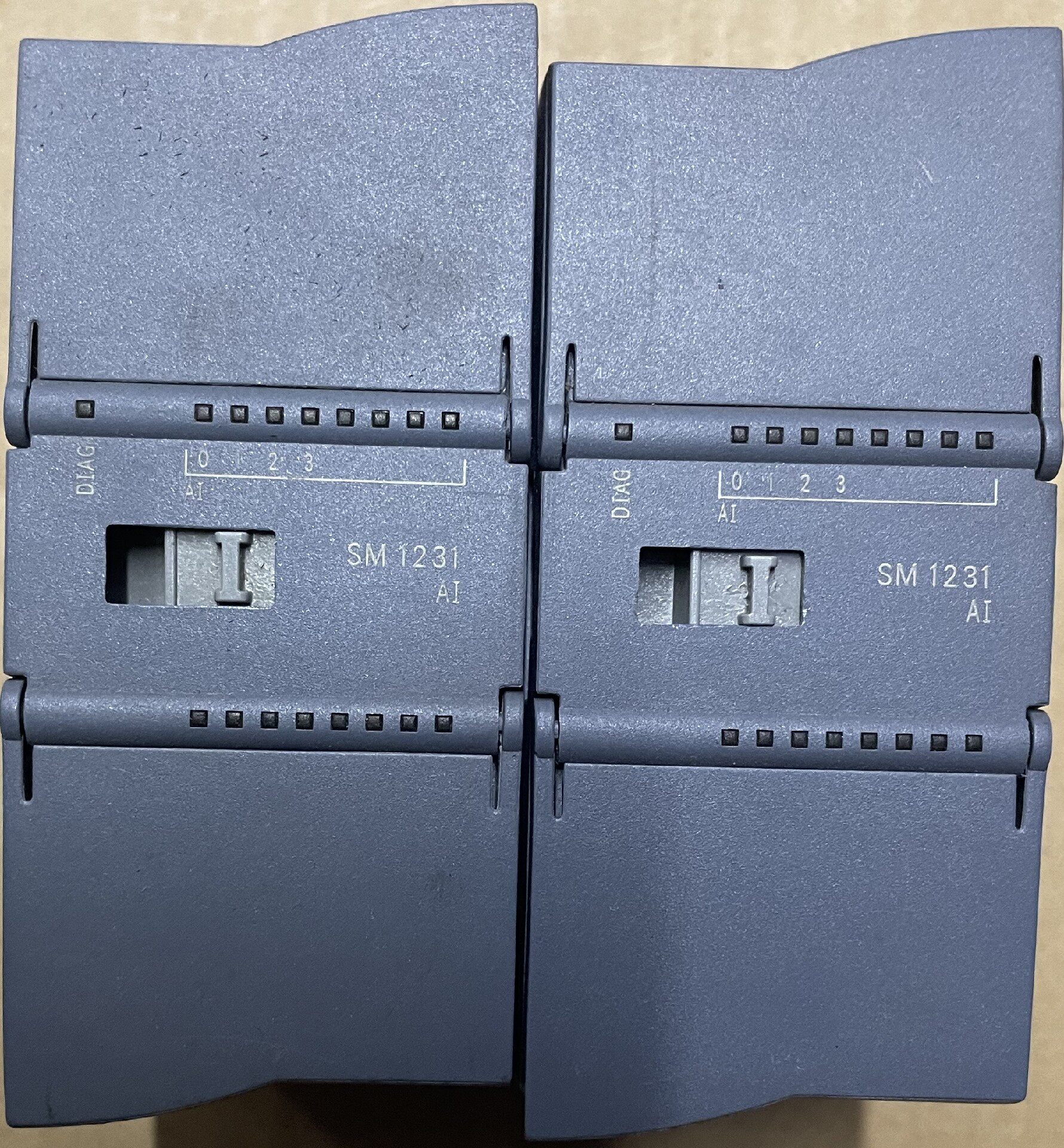 Siemens 6ES7231-4HD30-0XB0 SM 1231 S7-1200 Модуль дискретного ввода