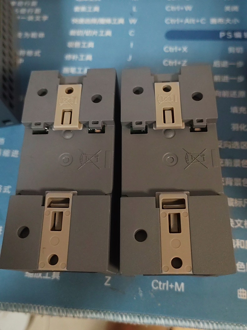 Siemens 6ES7232-4HD32-0XB0 SM 1232 S7-1200 Модуль дискретного вывода 4