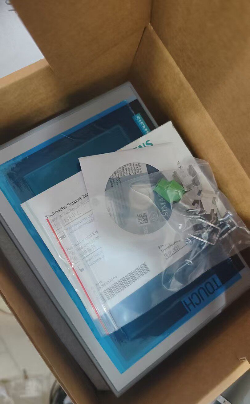 Siemens 6AV2124-0GC01-0AX0 TP700 Панель оператора