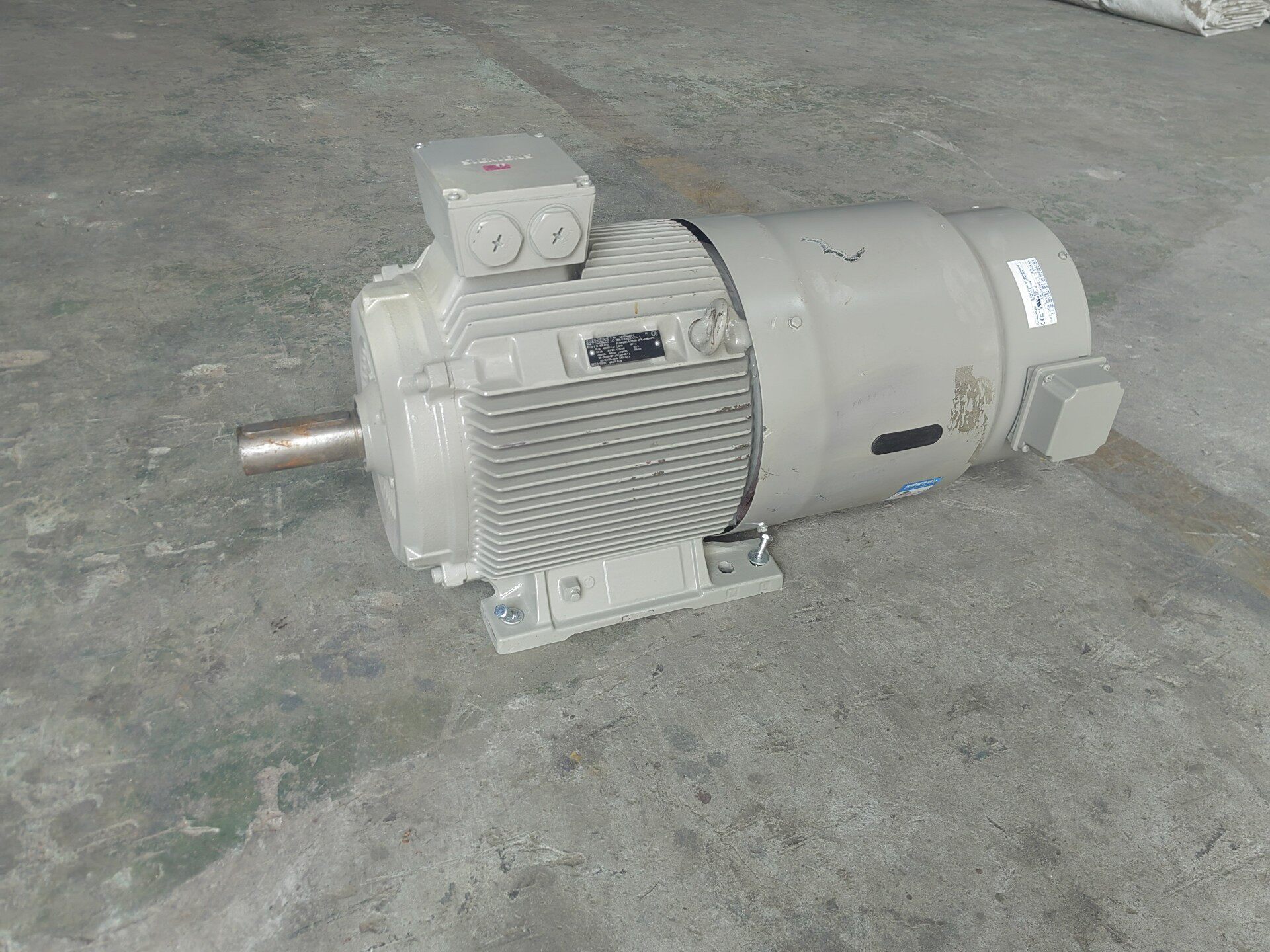 Siemens 1LG4183-4AA60 1LG Низковольтный электродвигатель 2