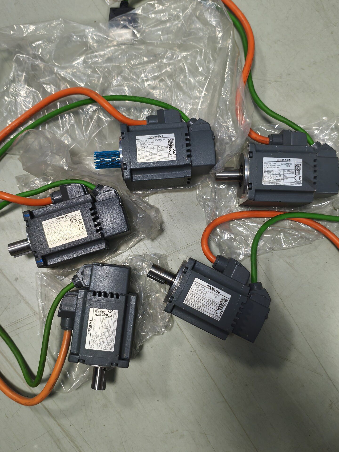 Siemens 1FL6032-2AF21-1AA1 SIMOTICS S-1FL6 Сервомотор 2