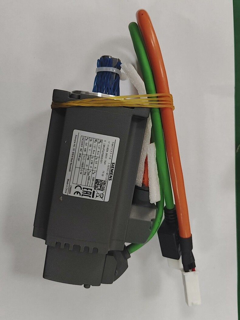 Siemens 1FL6034-2AF21-1AA1 SIMOTICS S-1FL6 Сервомотор