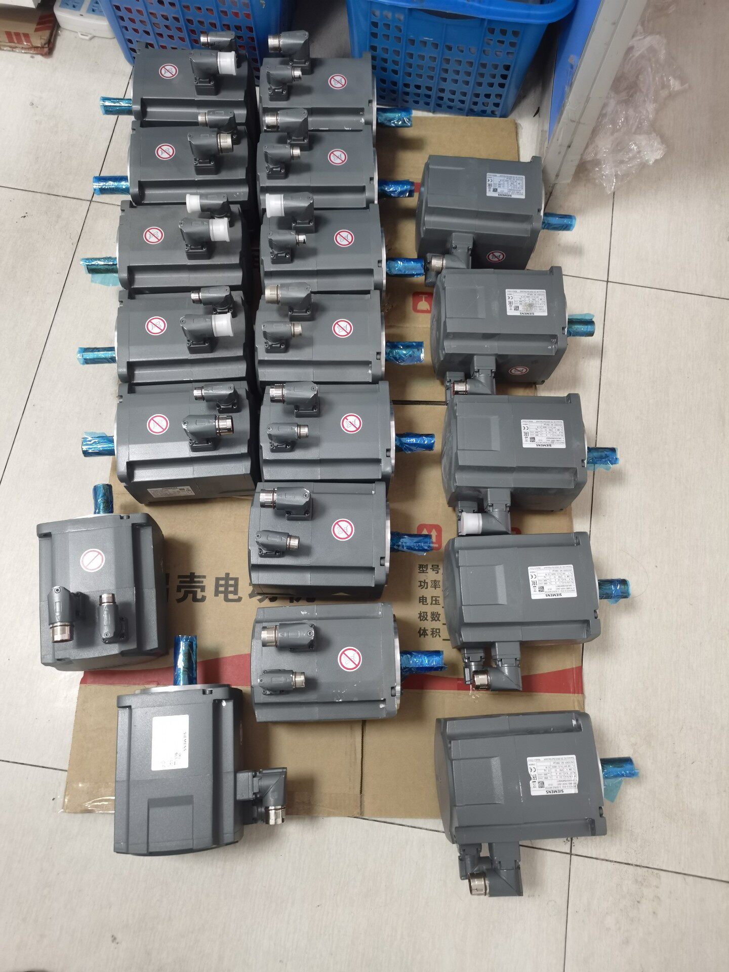 Siemens 1FL6062-1AC61-2AA1 SIMOTICS S-1FL6 Сервомотор 3
