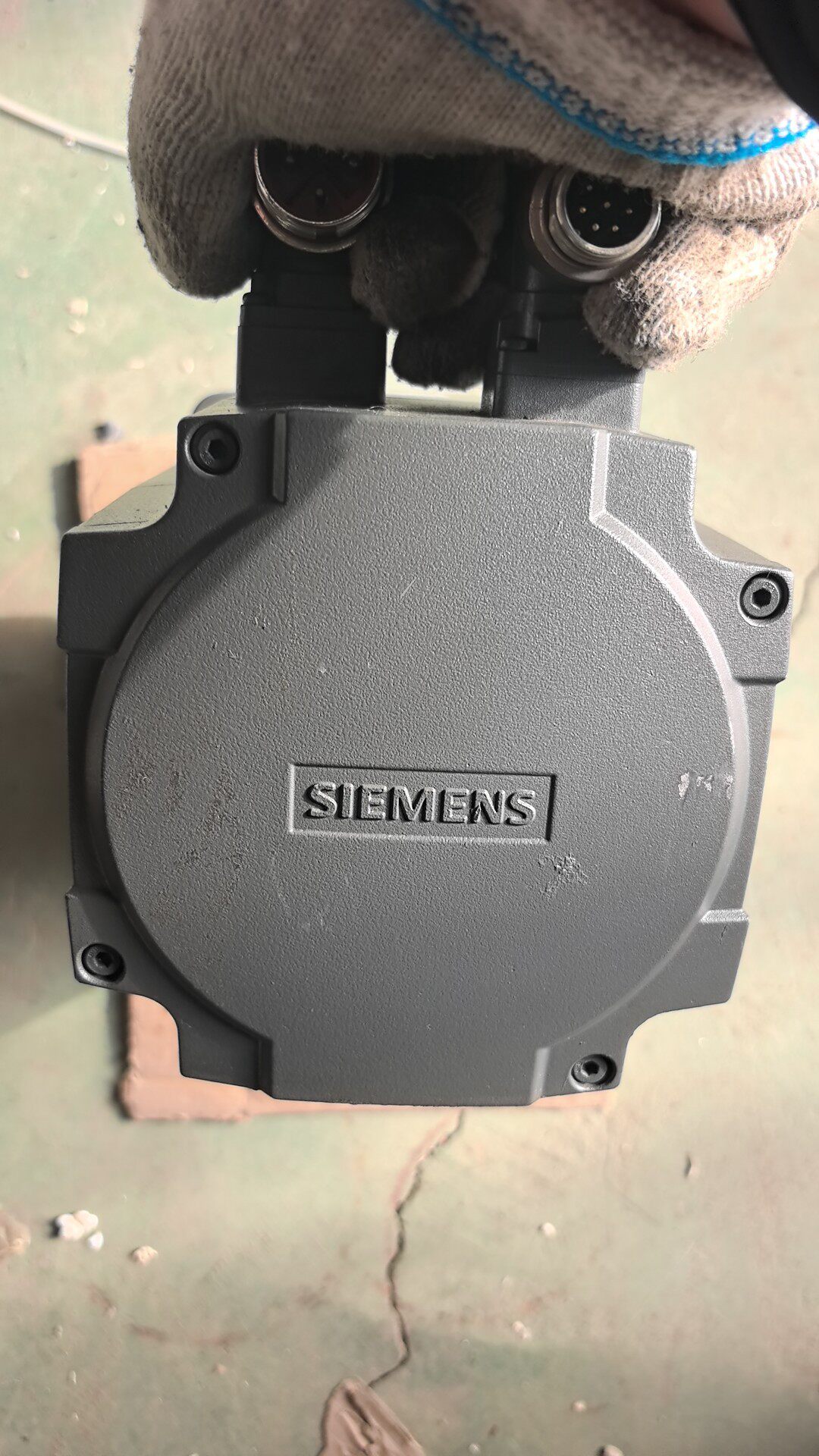 Siemens 1FL6064-1AC61-2AA1 SIMOTICS S-1FL6 Сервомотор 3