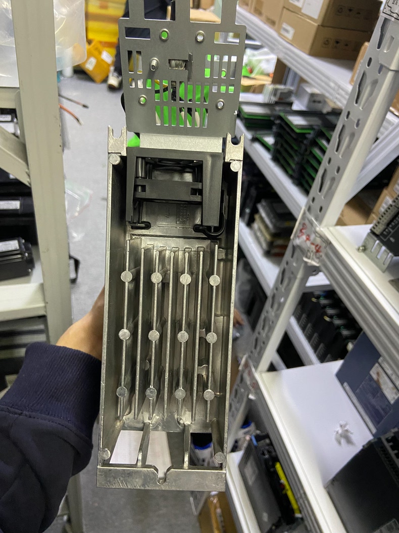 Siemens 6SL3210-1PB13-0AL0 PM240-2 4