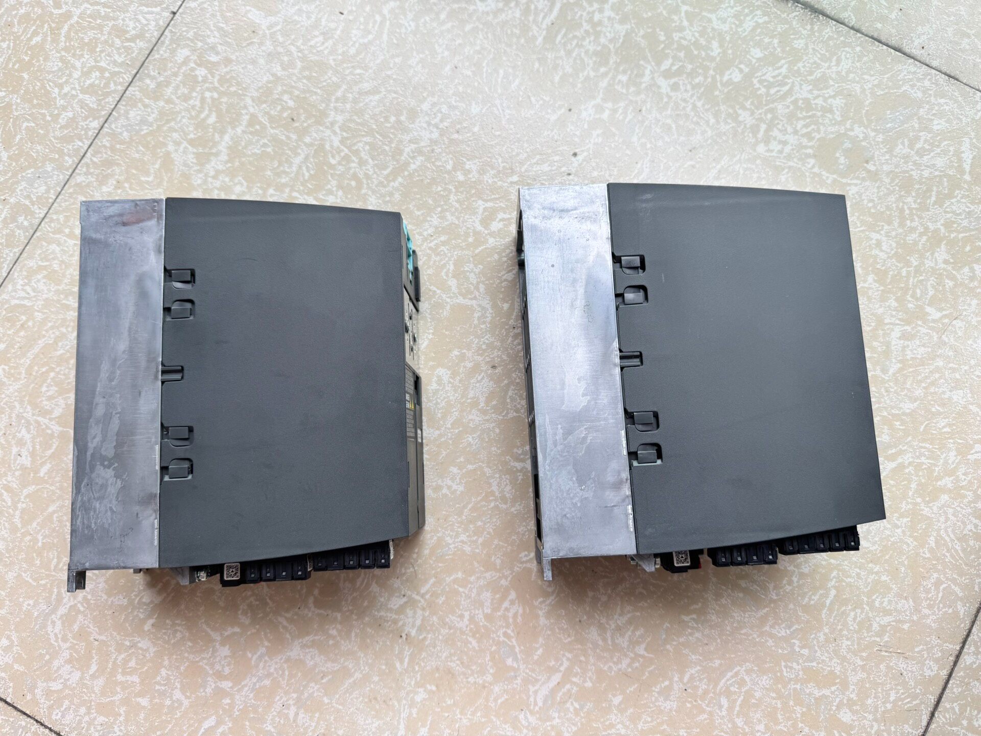 Siemens 6SL3210-1PE18-0AL1 PM240-2 6