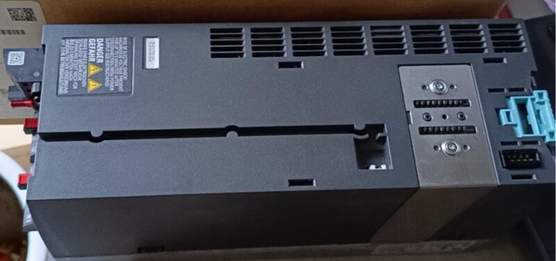 Siemens 6SL3210-1PE21-4AL0 PM240-2