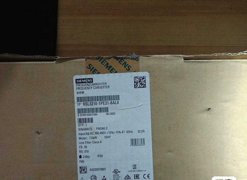 Siemens 6SL3210-1PE21-8AL0 PM240-2 2