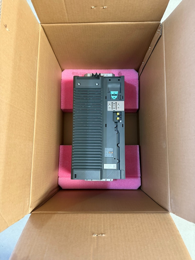 Siemens 6SL3210-1PE23-8AL0 PM240-2