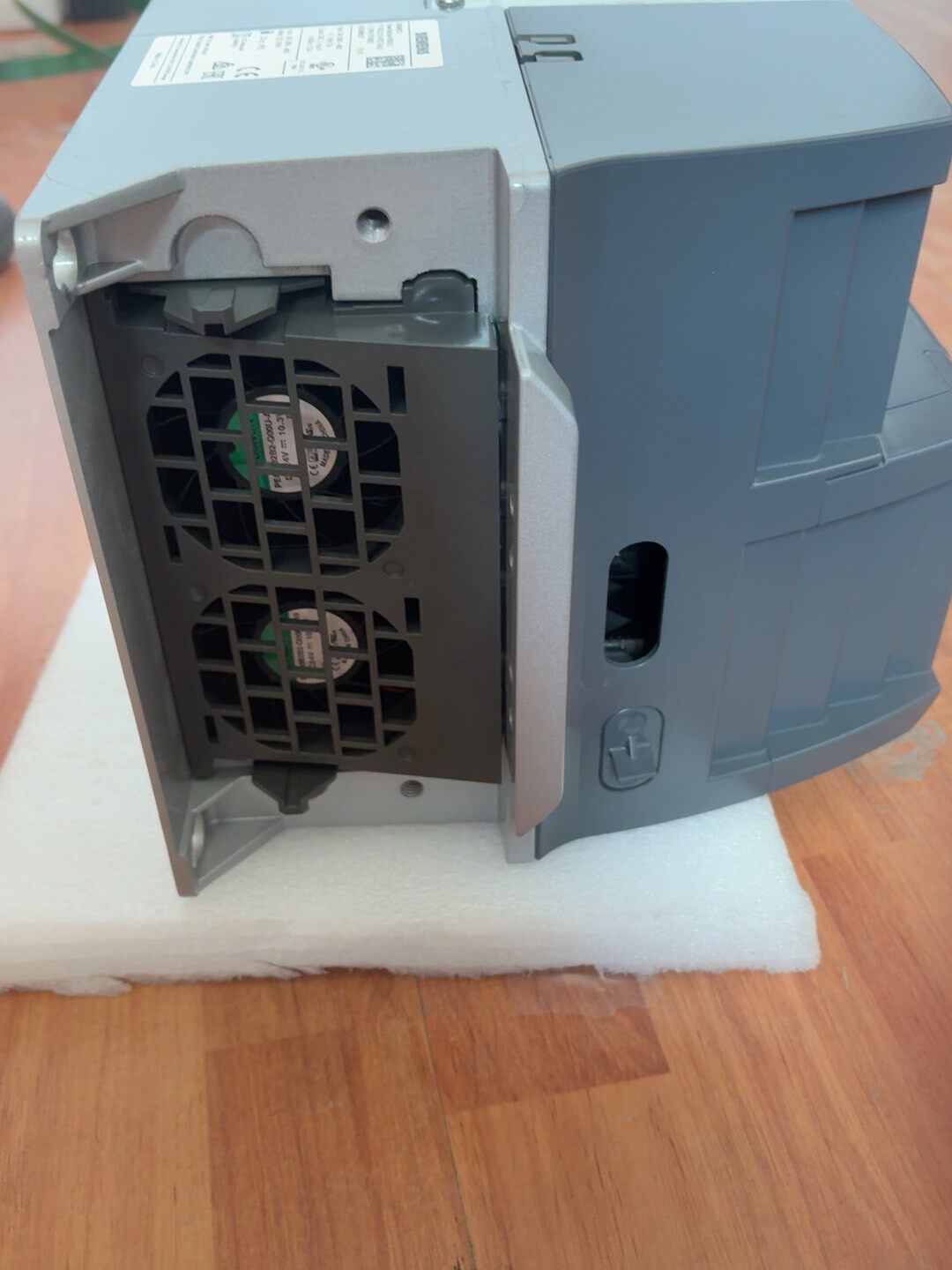 Siemens 6SL3210-1PE27-5AL0 PM240-2 2
