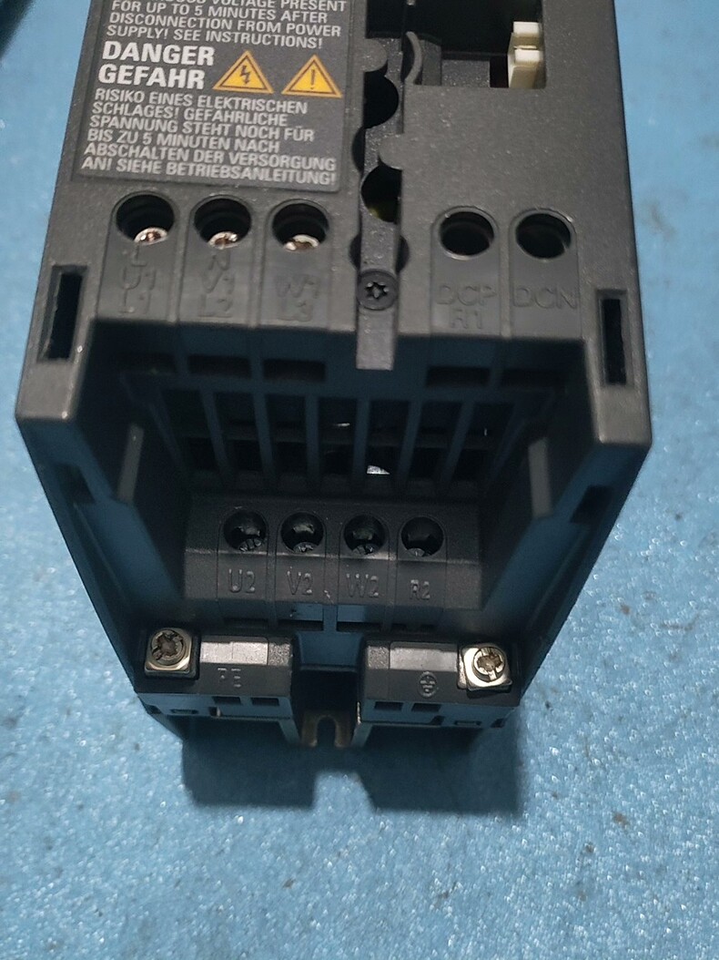 Siemens 6SL3224-0BE21-5UA0 PM240 5