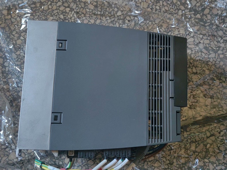 Siemens 6SL3210-1KE17-5UF1 G120C PN Преобразователь частоты 4