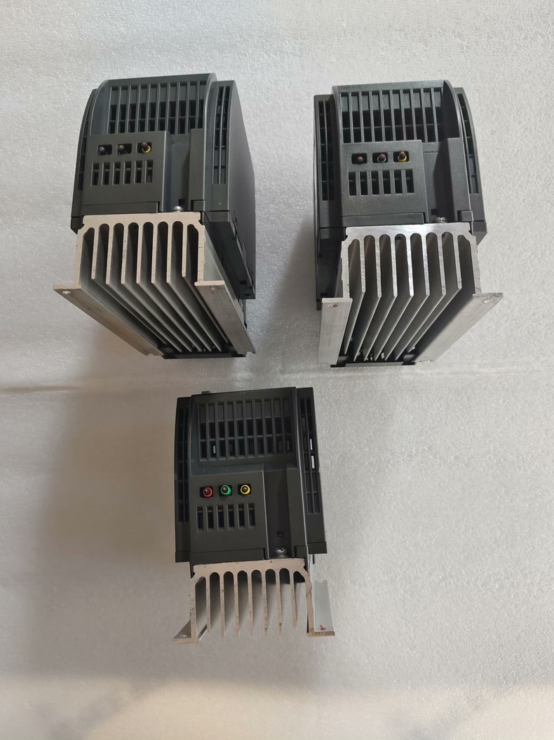 Siemens 6SL3210-5BE21-5UV0 SINAMICS V20 Преобразователь частоты 6
