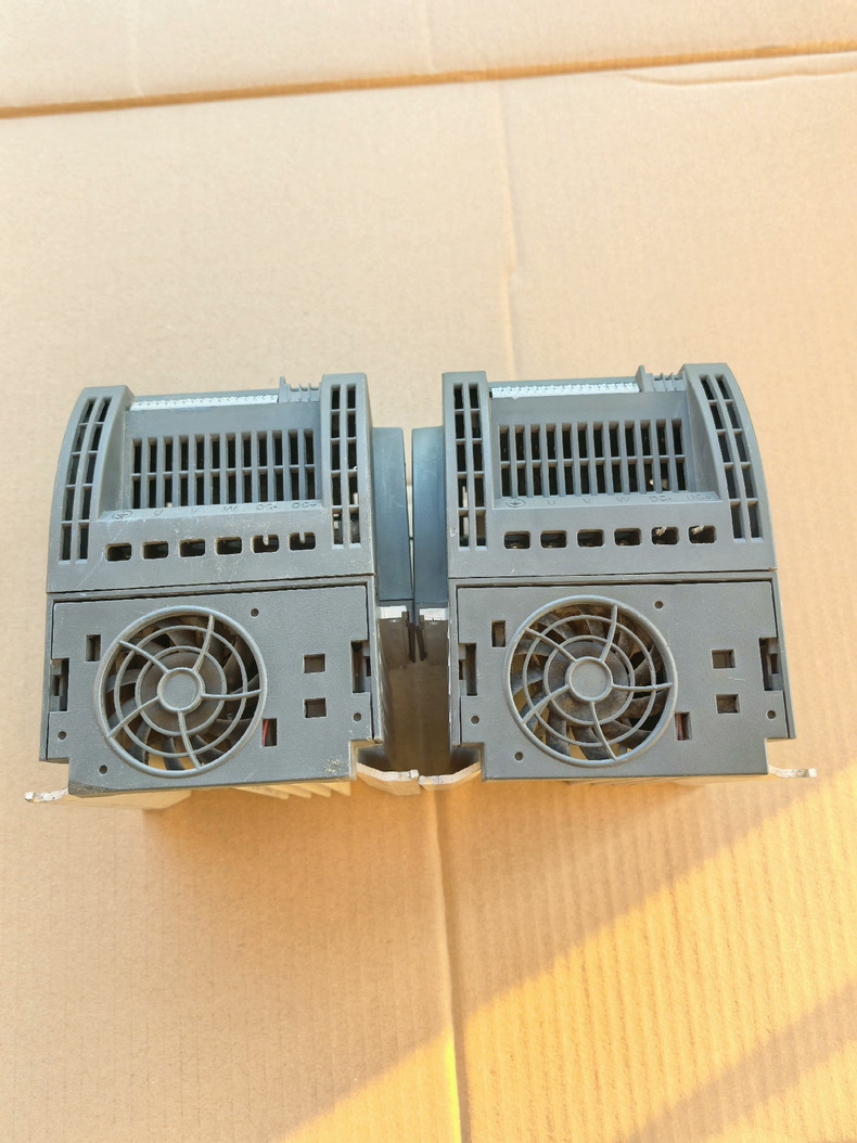 Siemens 6SL3210-5BE23-0UV0 SINAMICS V20 Преобразователь частоты 2