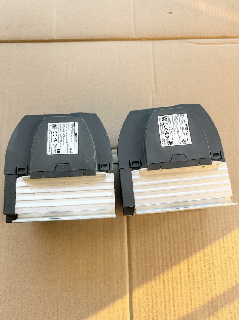 Siemens 6SL3210-5BE23-0UV0 SINAMICS V20 Преобразователь частоты 3