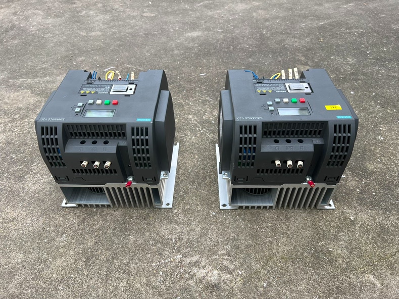 Siemens 6SL3210-5BE25-5UV0 SINAMICS V20 Преобразователь частоты 4