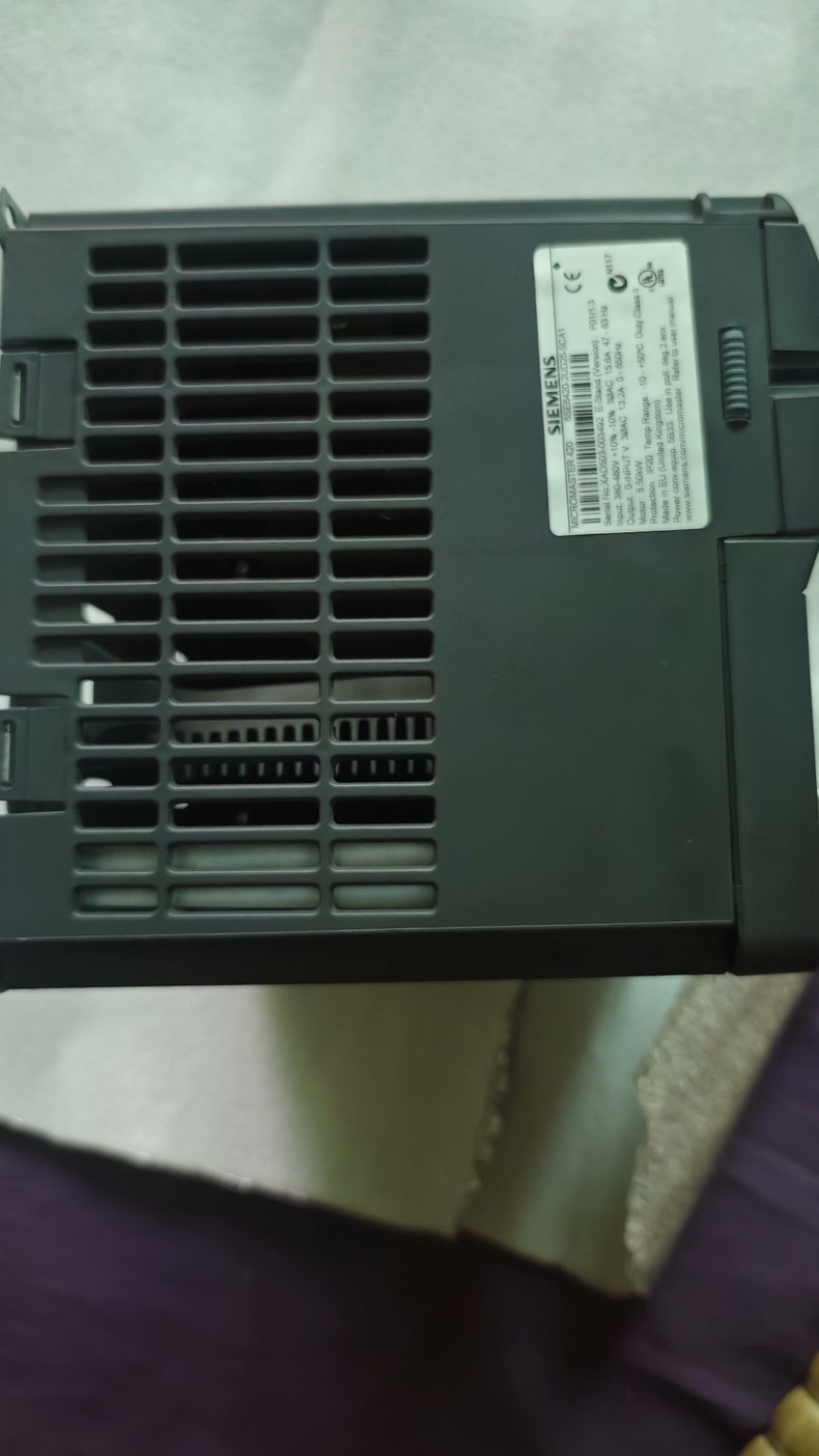 Siemens 6SE6420-2UD25-5CA1 MICROMASTER 420 Преобразователь частоты 2
