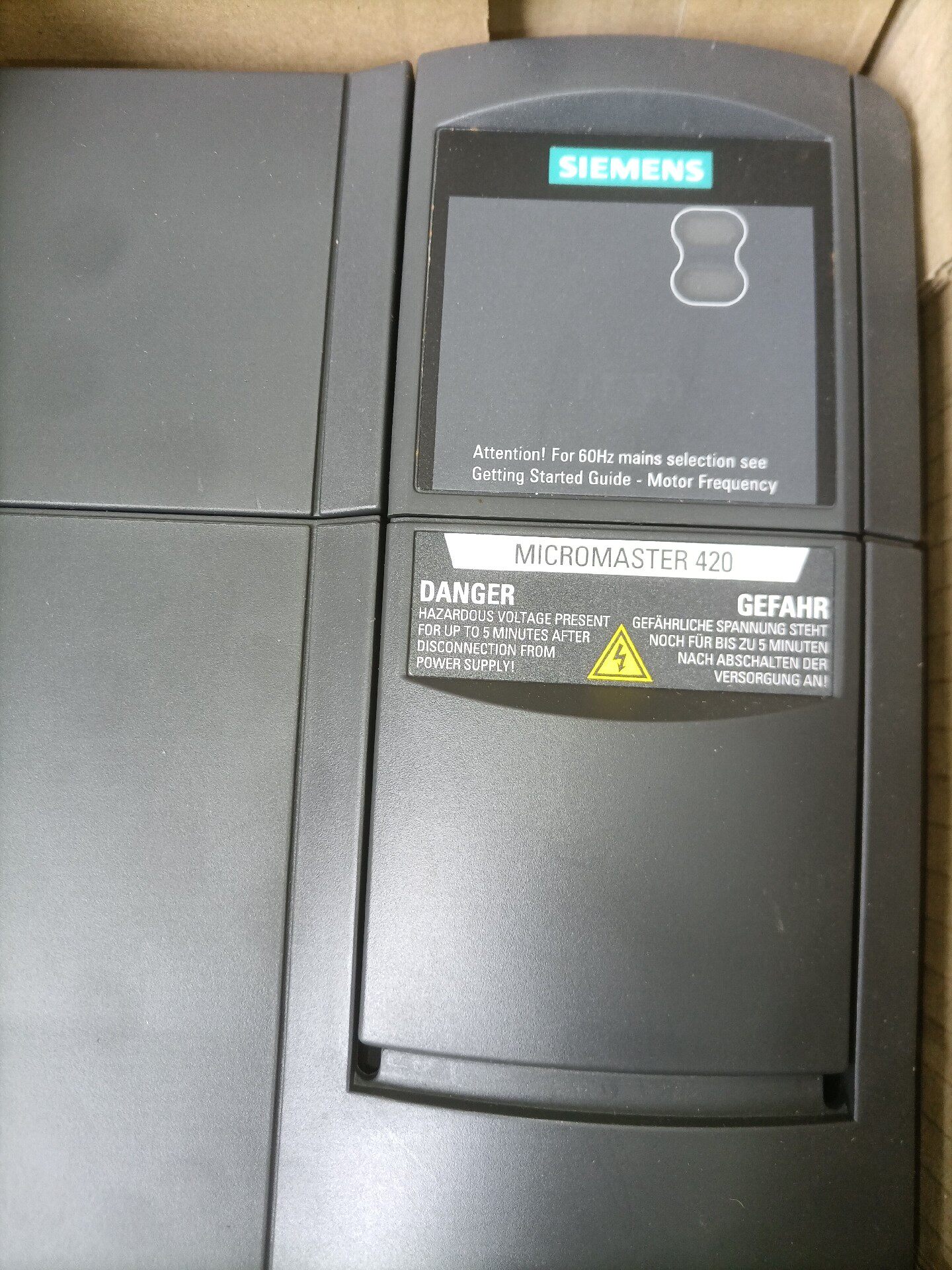 Siemens 6SE6420-2UD27-5CA1 MICROMASTER 420 Преобразователь частоты