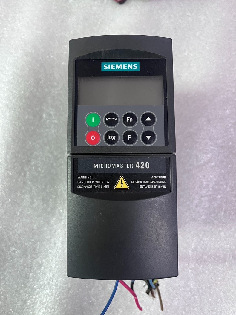 Siemens 6SE6420-2UC17-5AA1 MICROMASTER 420 Преобразователь частоты