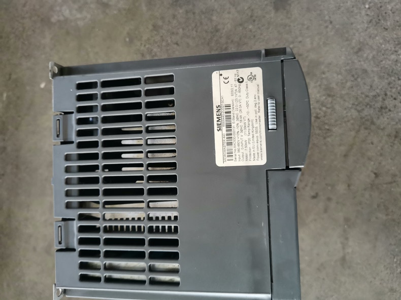 Siemens 6SE6440-2UD27-5CA1 MICROMASTER 440 Преобразователь частоты 2