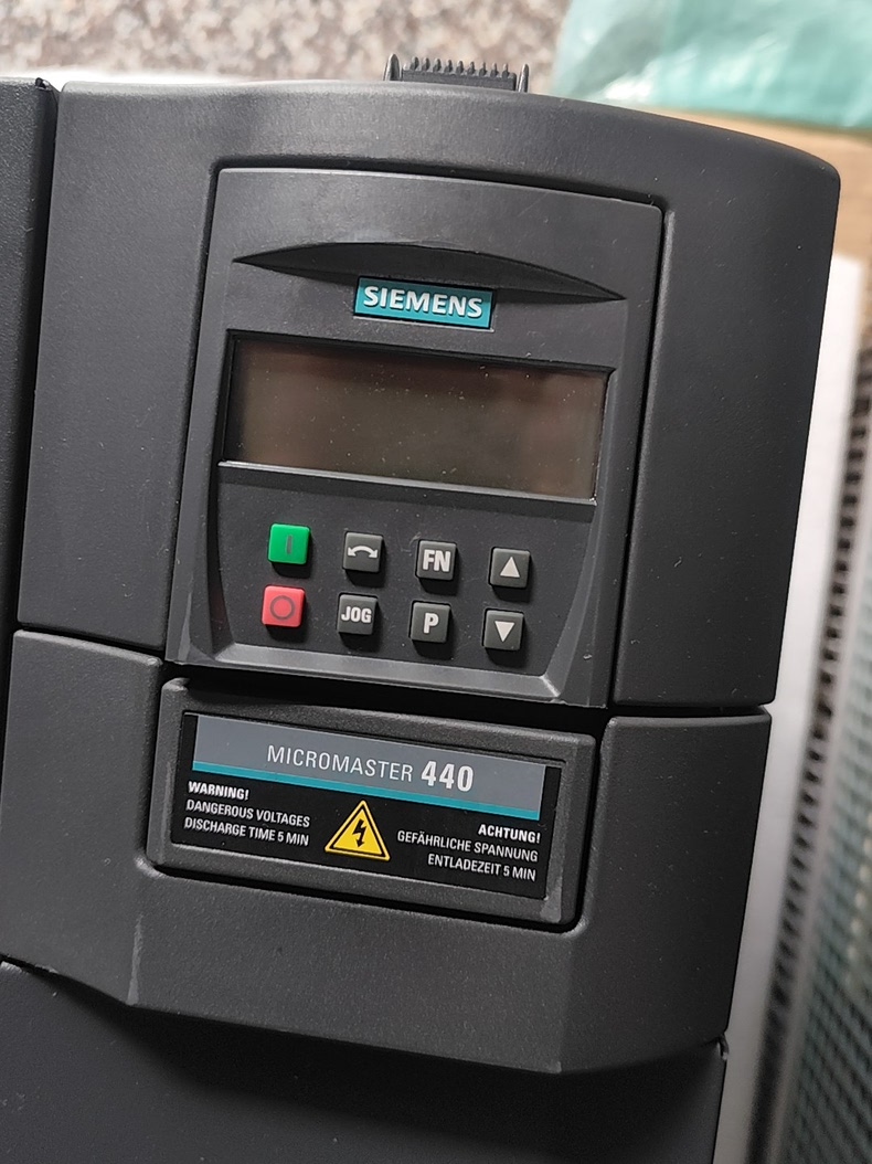 Siemens 6SE6440-2UD34-5FA1 MICROMASTER 440 Преобразователь частоты