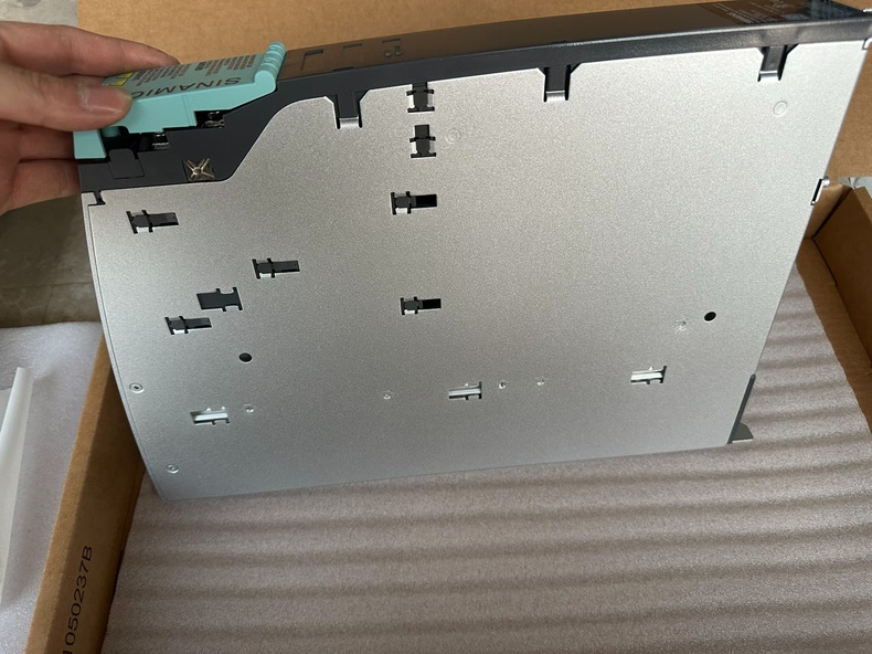 Siemens 6SL3120-1TE21-8AA3 SINAMICS S120 Сервопривод 2