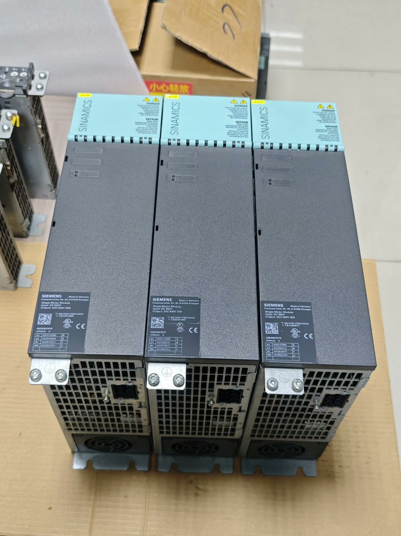 Siemens 6SL3120-1TE23-0AA3 SINAMICS S120 Сервопривод