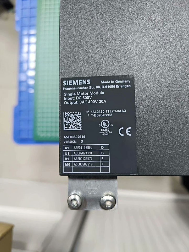 Siemens 6SL3120-1TE23-0AA3 SINAMICS S120 Сервопривод 2